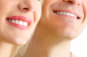 The cosmetic dentists in Massapequa want you to know about porcelain veneers.